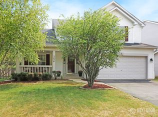 3424 Fairmont Ave, Naperville, IL 60564
