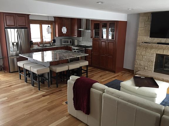 4th image of 226 Pine Dr