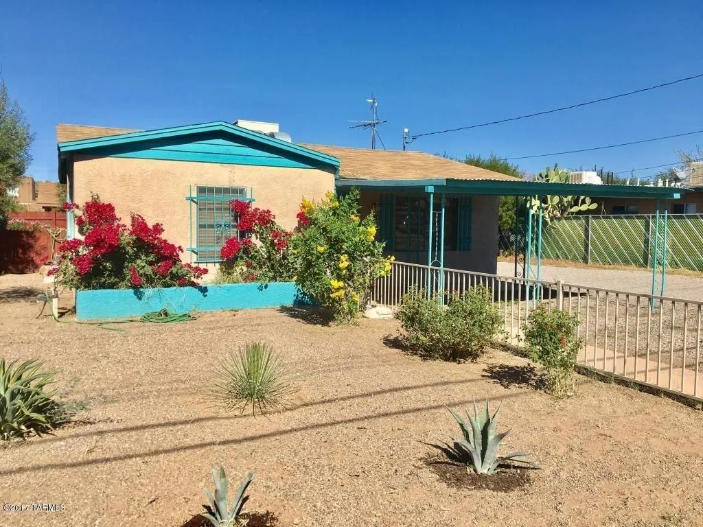 Primary Photo - 1419 E Hedrick Dr