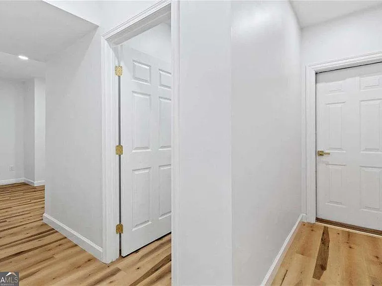 1711 Summit Glen Ln NE — Photo 29