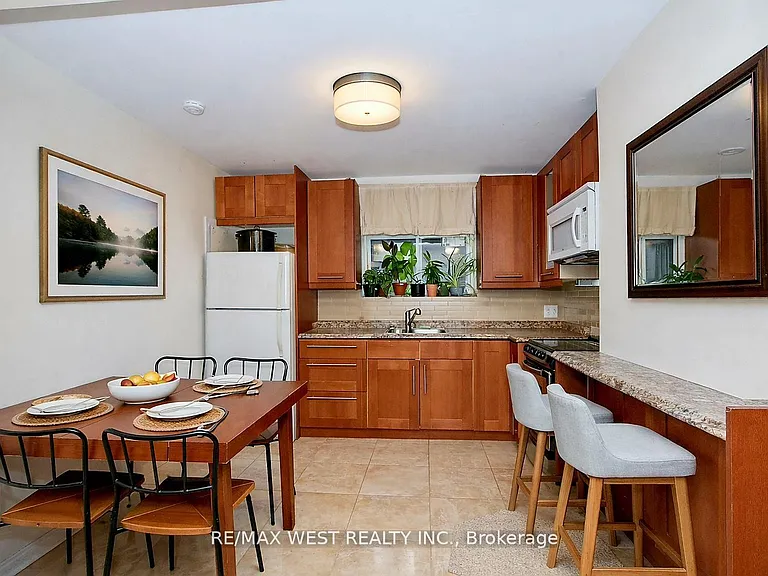 237 Vaughan Rd #2 — Photo 4