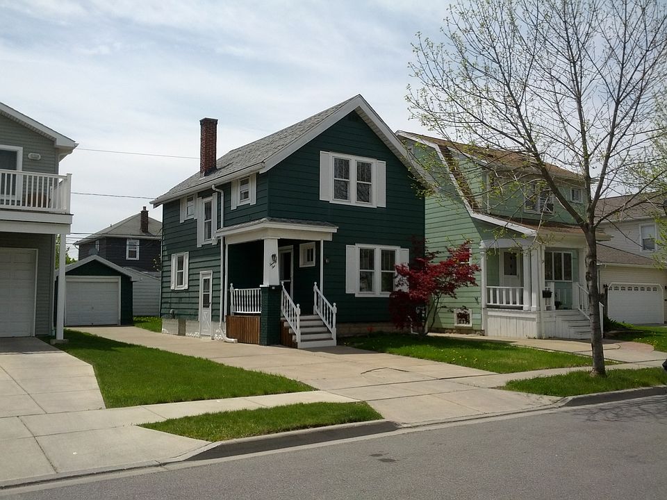 1st image of 22 Hoover Ave