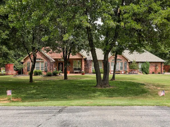 1224 Parrish Pl, Blanchard, OK 73010