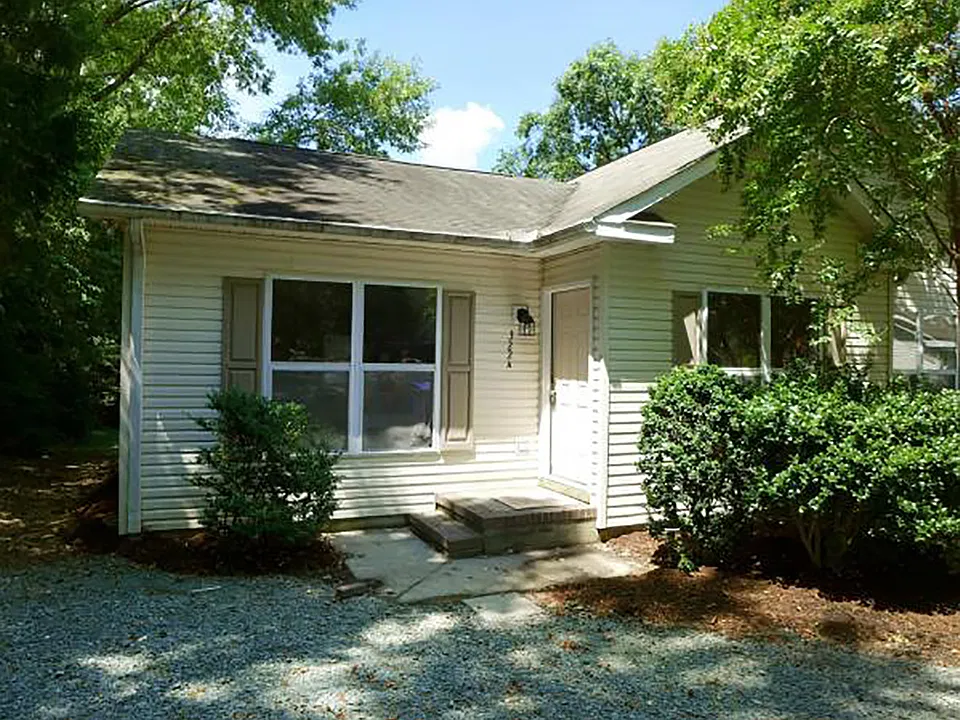 322 Davie Rd #A