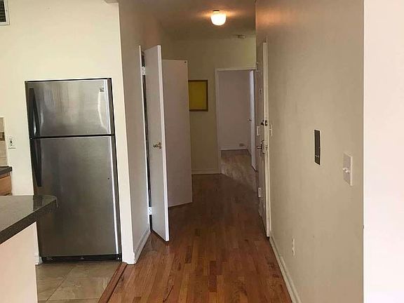 3rd image of 71 W 128th St #2RR