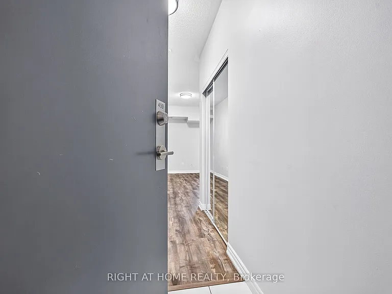 570 Lolita Gdns #430 — Photo 11