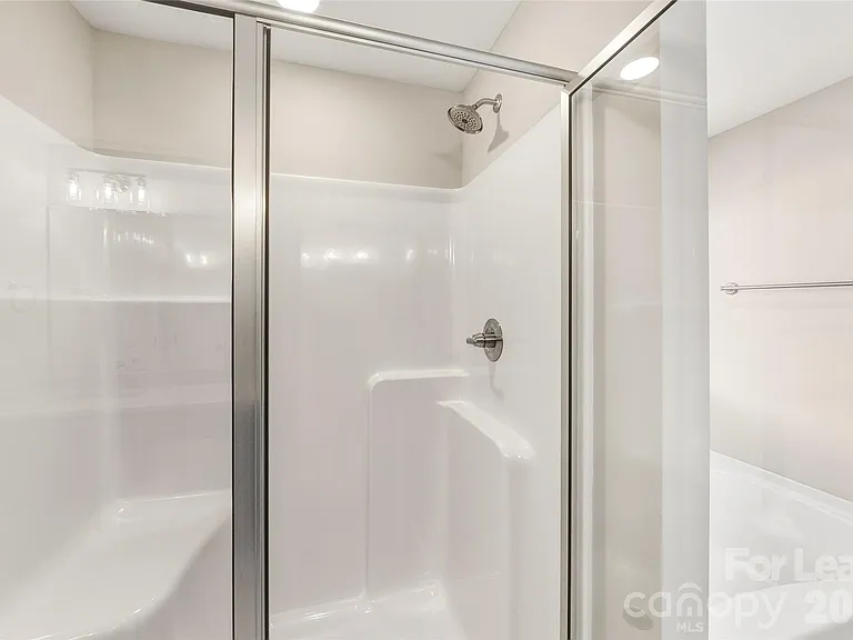 11507 Valley Oaks Ln — Photo 30