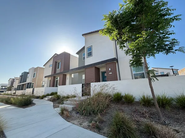 26941 Nature View Pl, Valencia, CA 91381
