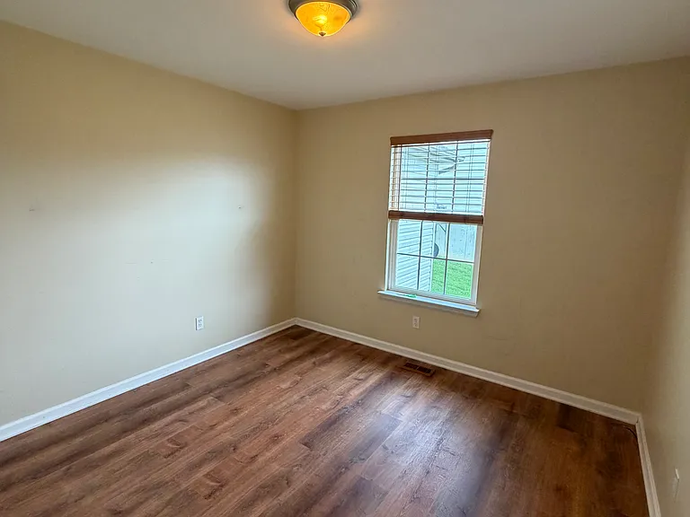 Meadow Crest Dr — Photo 6