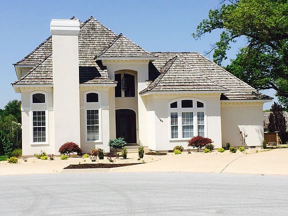 2nd image of 20 S Mission Hills Cir