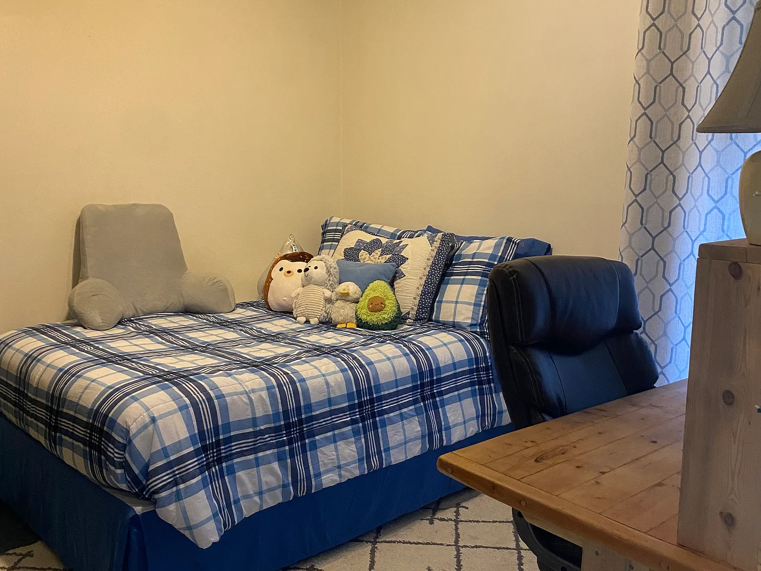 4 bed, 1500 sqft, $4,000 — Photo 4