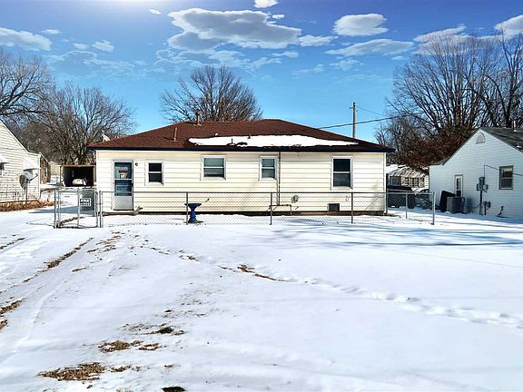 2nd image of 1420 Clarke St