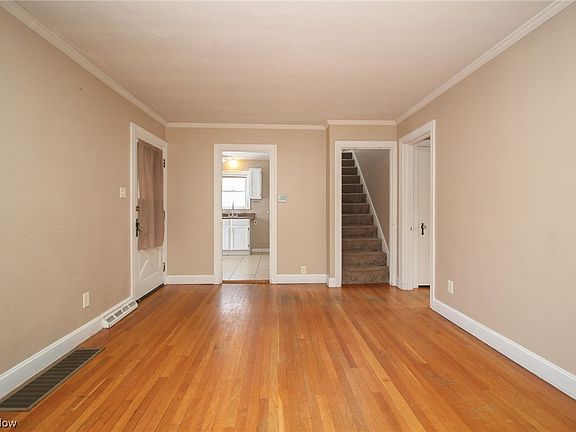 5th image of 189 Clifton Dr