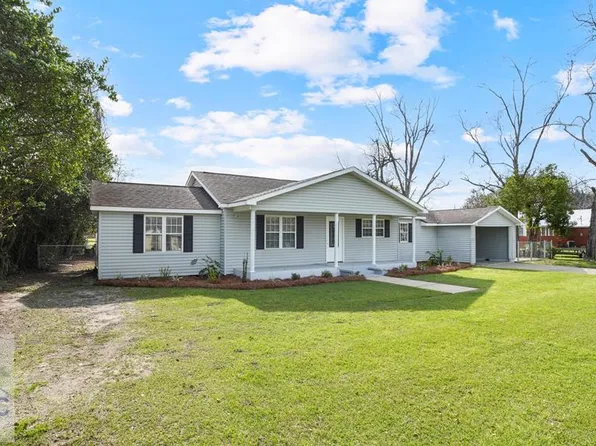 307 Blocker St, Screven, GA 31560