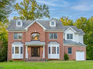 15 Cornerstone Way, Livingston, NJ 07039