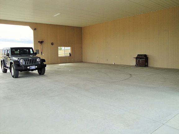 3rd image of 55 Lakeview Dr.