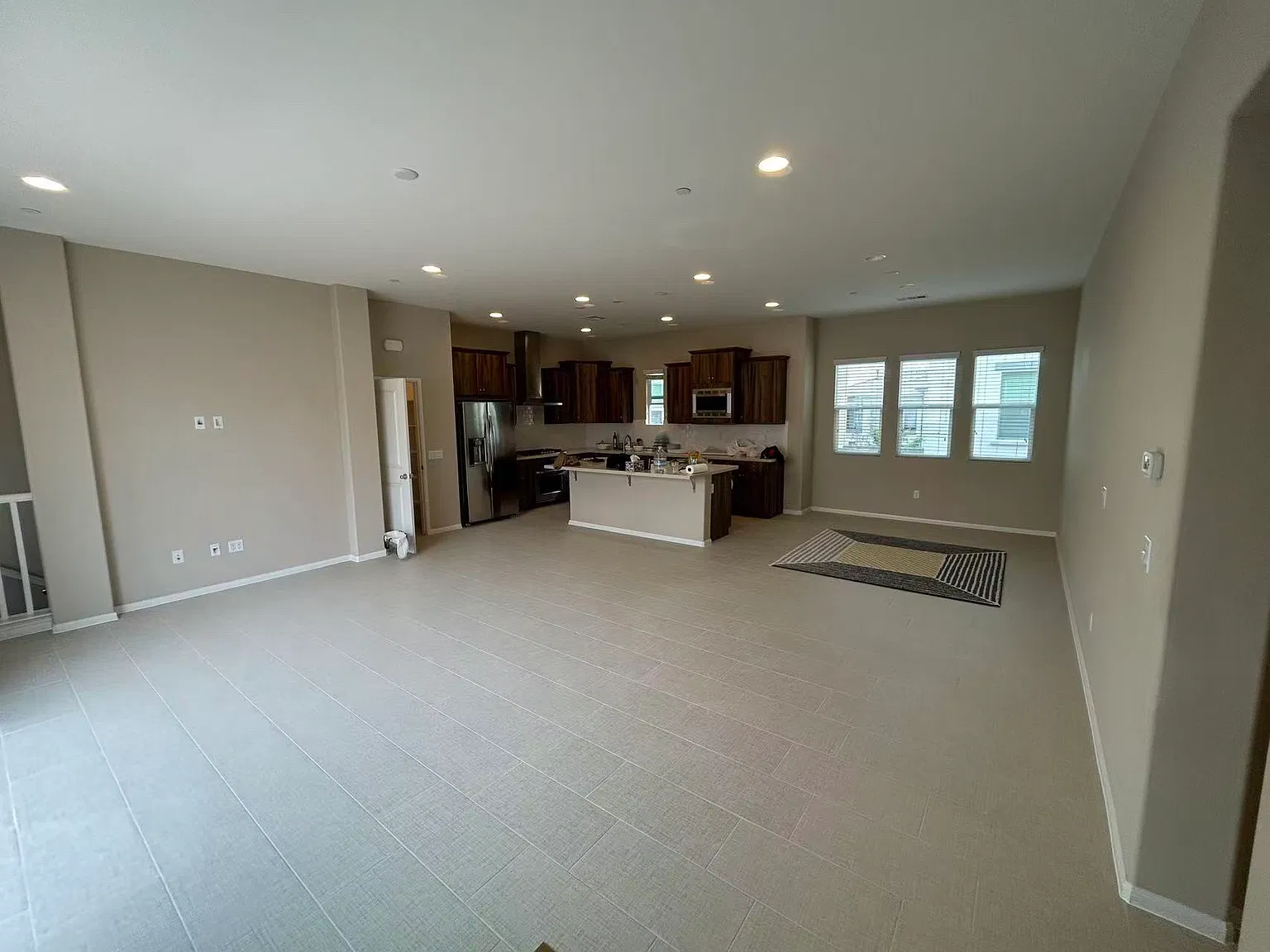 3 bed, 1738 sqft, $4,900 — Photo 3