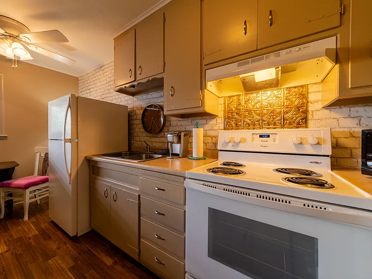 1417 S Trenton Ave — Photo 8