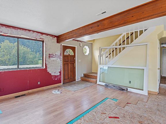 5th image of 2761 Poppy Court