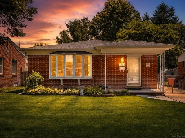 7368 Kubis St, Westland, MI 48185