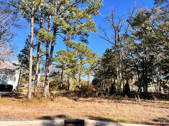4th image of 657 Wild Rose Way