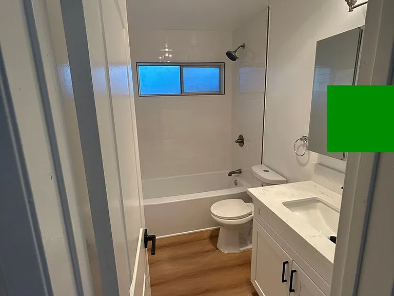 8206 Romaine St — Photo 9