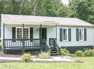 4518 Bridgewood Rd, Midlothian, VA 23112