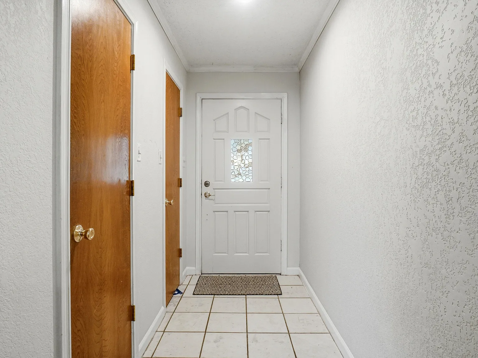 3 bed, 1650 sqft, $2,000 — Photo 2