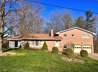 109 Crest Dr, Beaver, PA