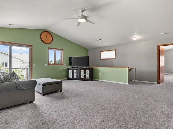 5th image of 626 Military Ridge Dr