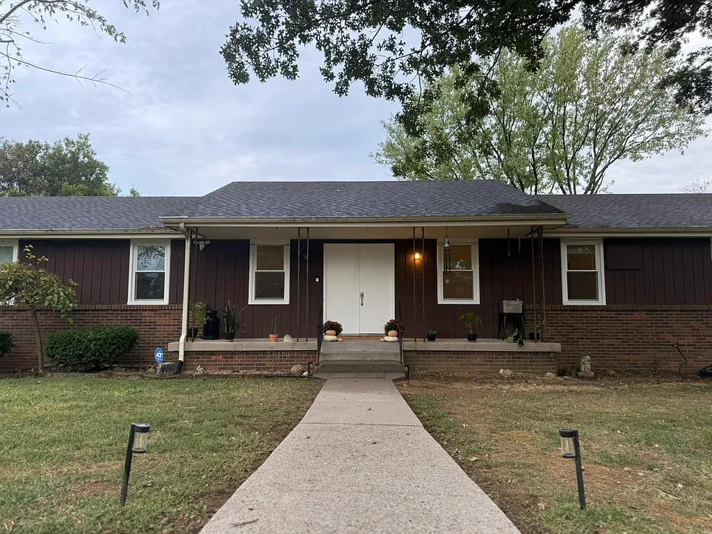Building Photo - 214 Rosehill Dr #B