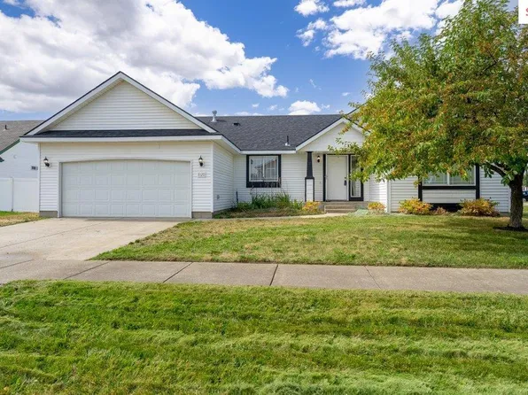 8120 N Ainsworth Dr, Hayden Lake, ID 83835