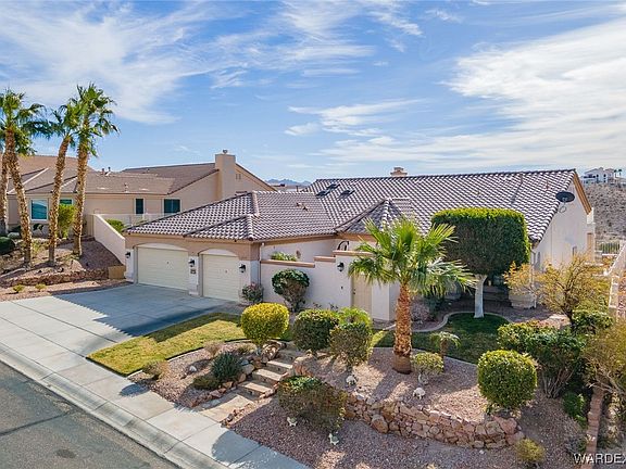 3rd image of 2898 Desert Heights Drive