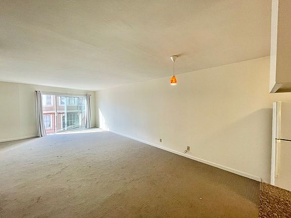 5th image of 1136 Kearny St #2