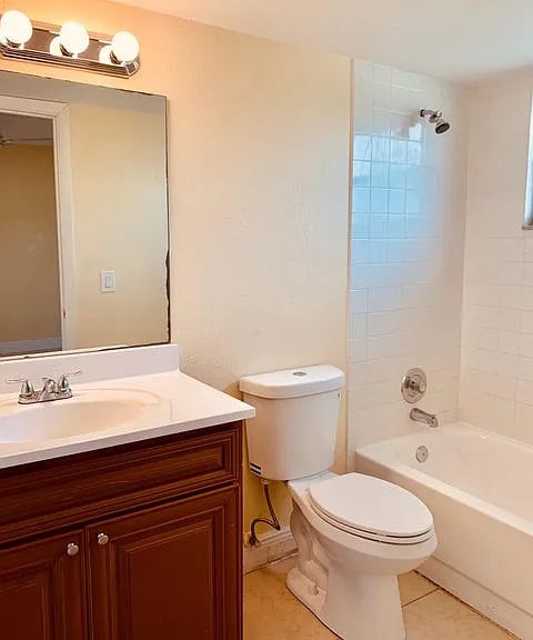 1566 Lake Crystal Dr — Photo 6