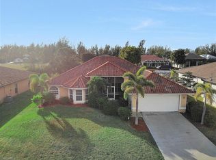702 NW 38th Pl, Cape Coral, FL 33993