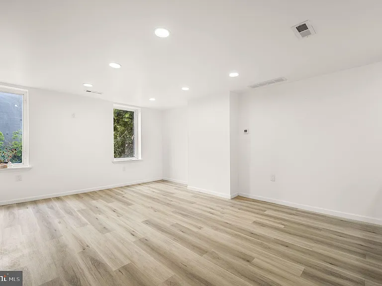 1633 Germantown Ave #2 — Photo 3