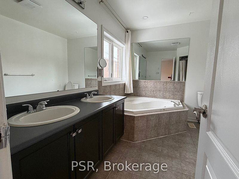 Mississauga House for rent - 3 Bedrooms — photo 13