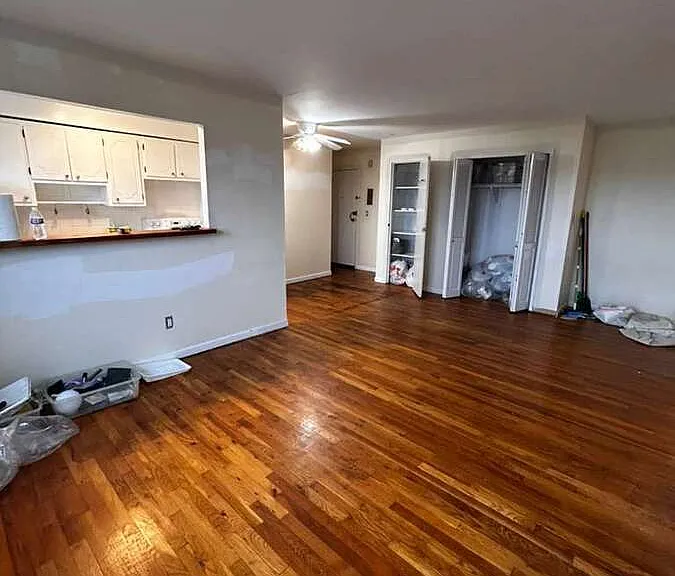 141 Voss Ave — Photo 1