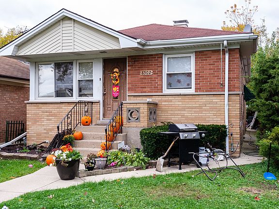 2nd image of 8502 Parkside Ave