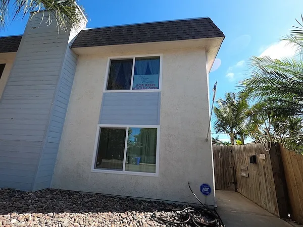 3 bed, 3.5 bath, 1960 sqft, $4,500 — Photo 1