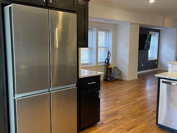 2nd image of 2023 Summit St
