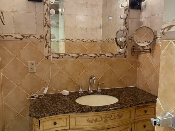 1106 91st Street image 9 of 22