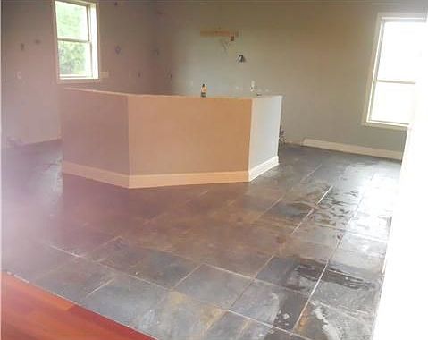 4th image of 2418 Ormond Blvd
