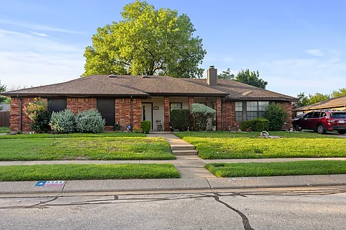 2425 Aquaduct Dr Photo 1