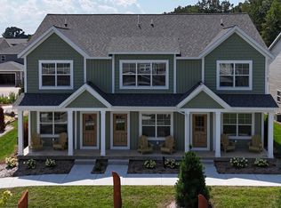 317 Vista Green Dr, Holland, MI