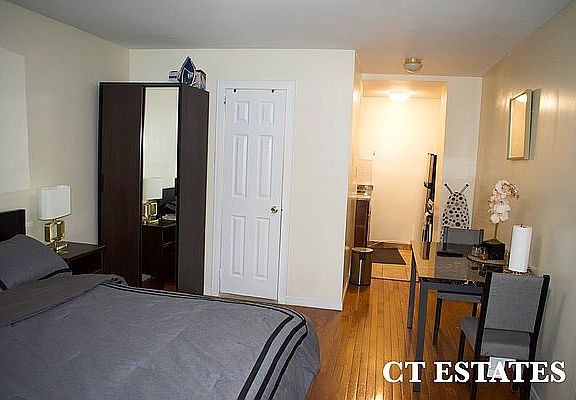 2nd image of 314 Marion St #1