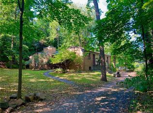202 Old Mountain Rd N, Nyack, NY