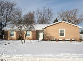 530 Andrew Ln, Lake Zurich, IL