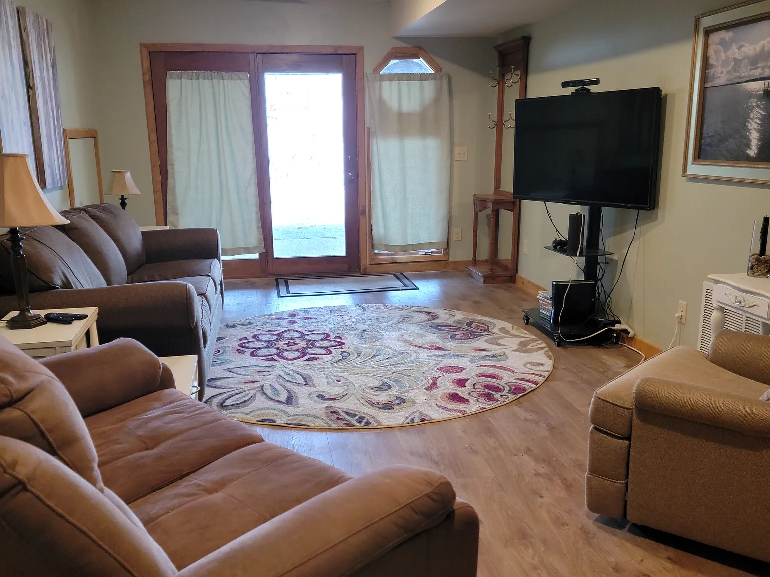 2 bed, 1200 sqft, $1,500 — Photo 2